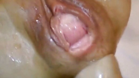 เซ็กส์ทางทวารหนักกับนางแบบสาว. porn วิดีโอ