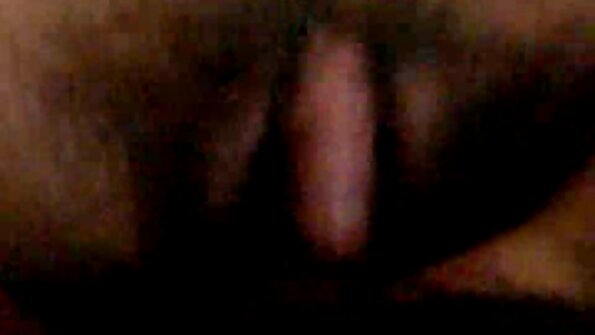 การออกอากาศทางเพศ: ดู วิดีโอ xxx Purple Bitch Guy Fucks Anal.