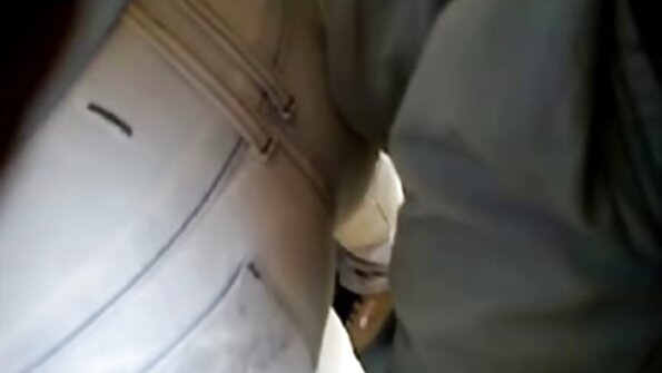 สาวญี่ปุ่นอายุ 18 ปีช่วยตัวเองในกล้อง ดู วิดีโอ โป็