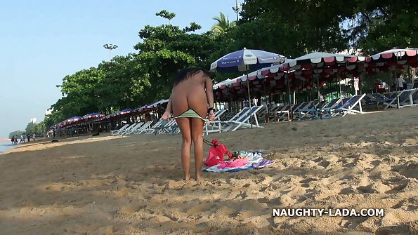 หีเปียกของสุนัขตัวเมียรัสเซีย cums จากการช่วยตัวเอง วีดีโอ โป็